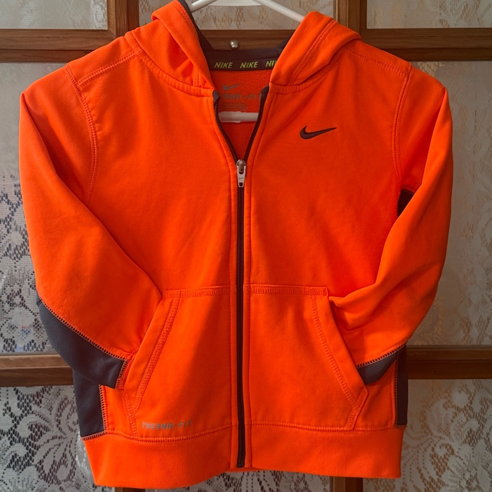 Boys Nike Therma-fit zip up hoodie